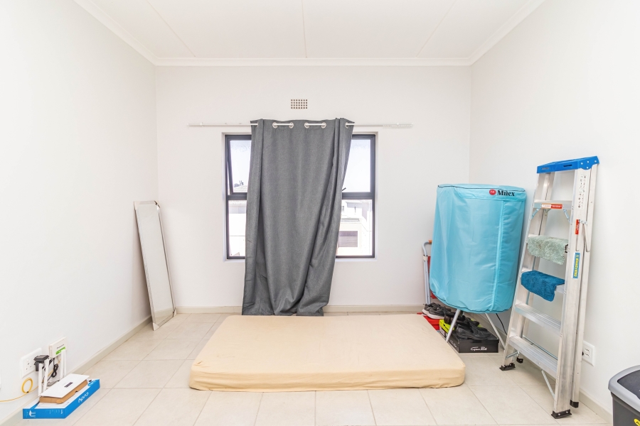 1 Bedroom Property for Sale in Parklands Western Cape